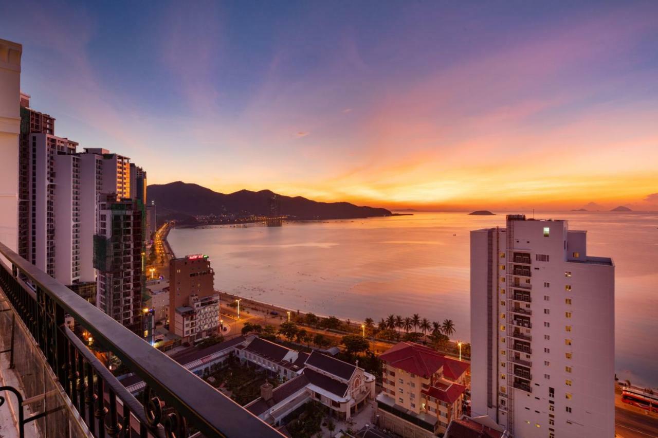 Aston Nha Trang City Hotel Exterior foto